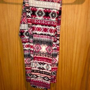 LuLaRoe Pants - NWT OS LLR Multicolor Aztec Printed Leggings LuLaRoe Pants - NWT OS LLR Multicolor Aztec Printed Leggings